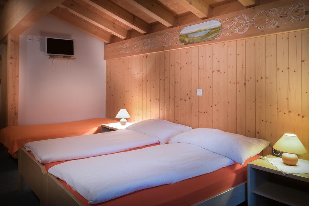 Hotel Wildbach Brienz  Quarto foto